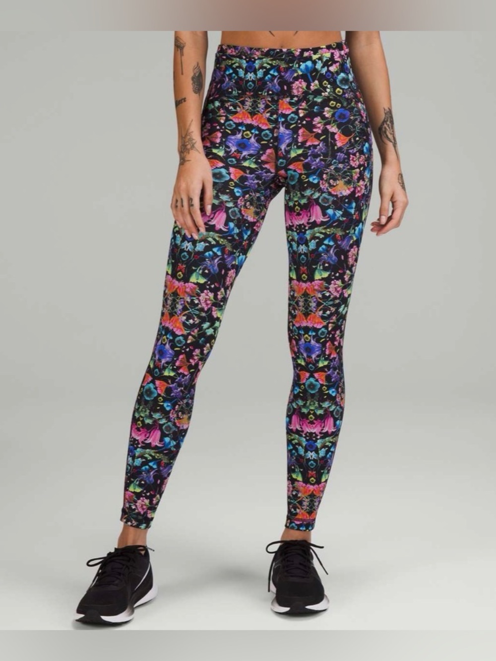 Lululemon Swift Speed High-Rise Tight 25” (Size 6) Flowerscope Black Multi
